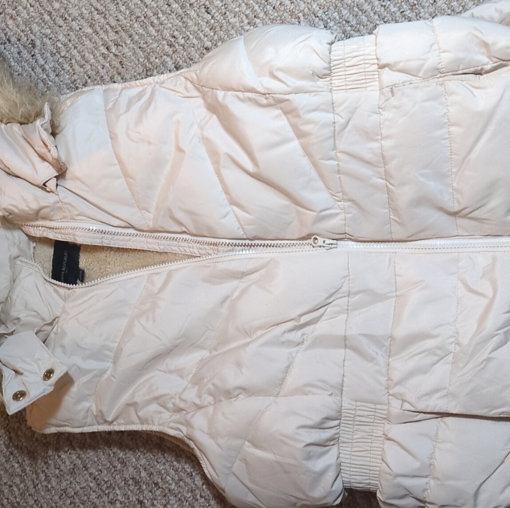 Banana Republic Women's Cream Vest Puffer Full Zip Removable Faux Fur Hood